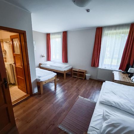 Anna Panzio Hotel Dunavarsány Buitenkant foto