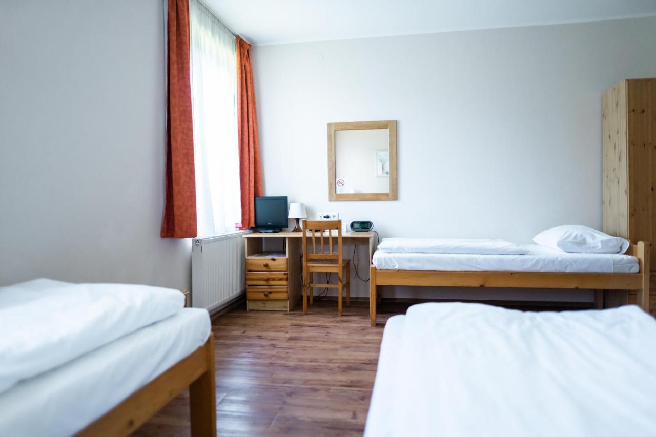 Anna Panzio Hotel Dunavarsány Buitenkant foto
